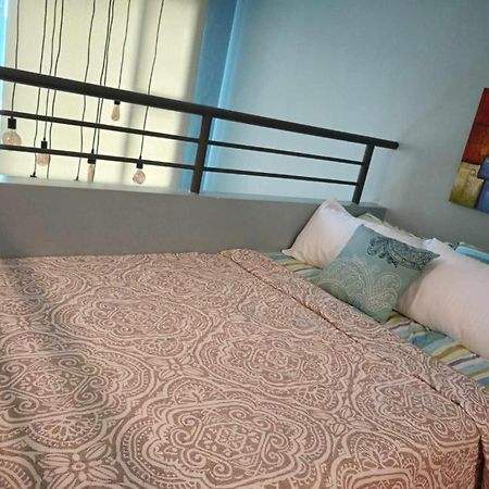 Loft Condo Beside Shangri-La Fort マニラ市 エクステリア 写真