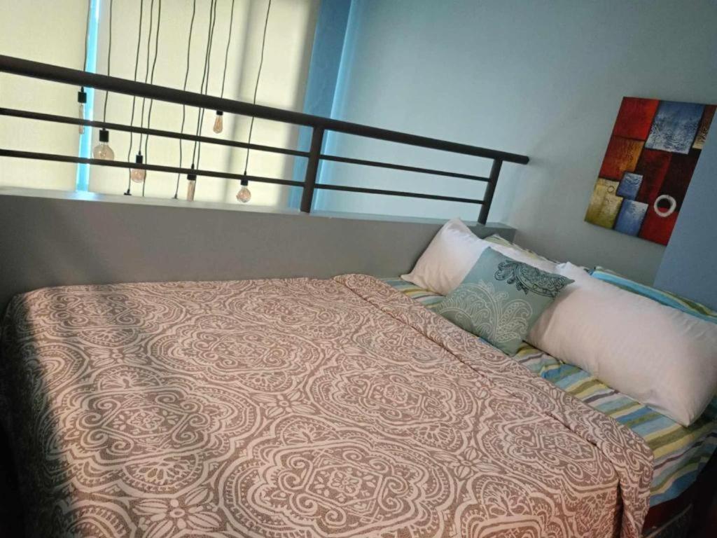 Loft Condo Beside Shangri-La Fort マニラ市 エクステリア 写真