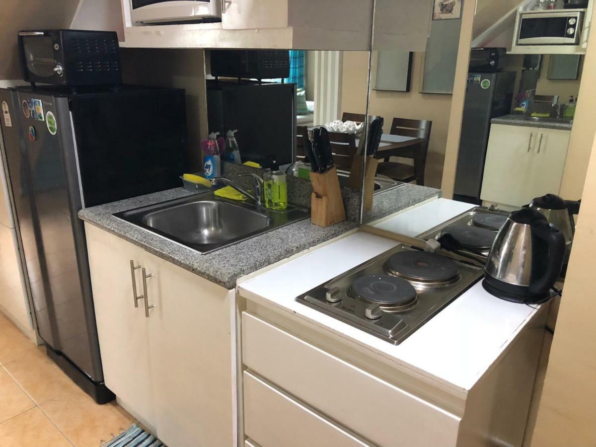 Loft Condo Beside Shangri-La Fort マニラ市 エクステリア 写真
