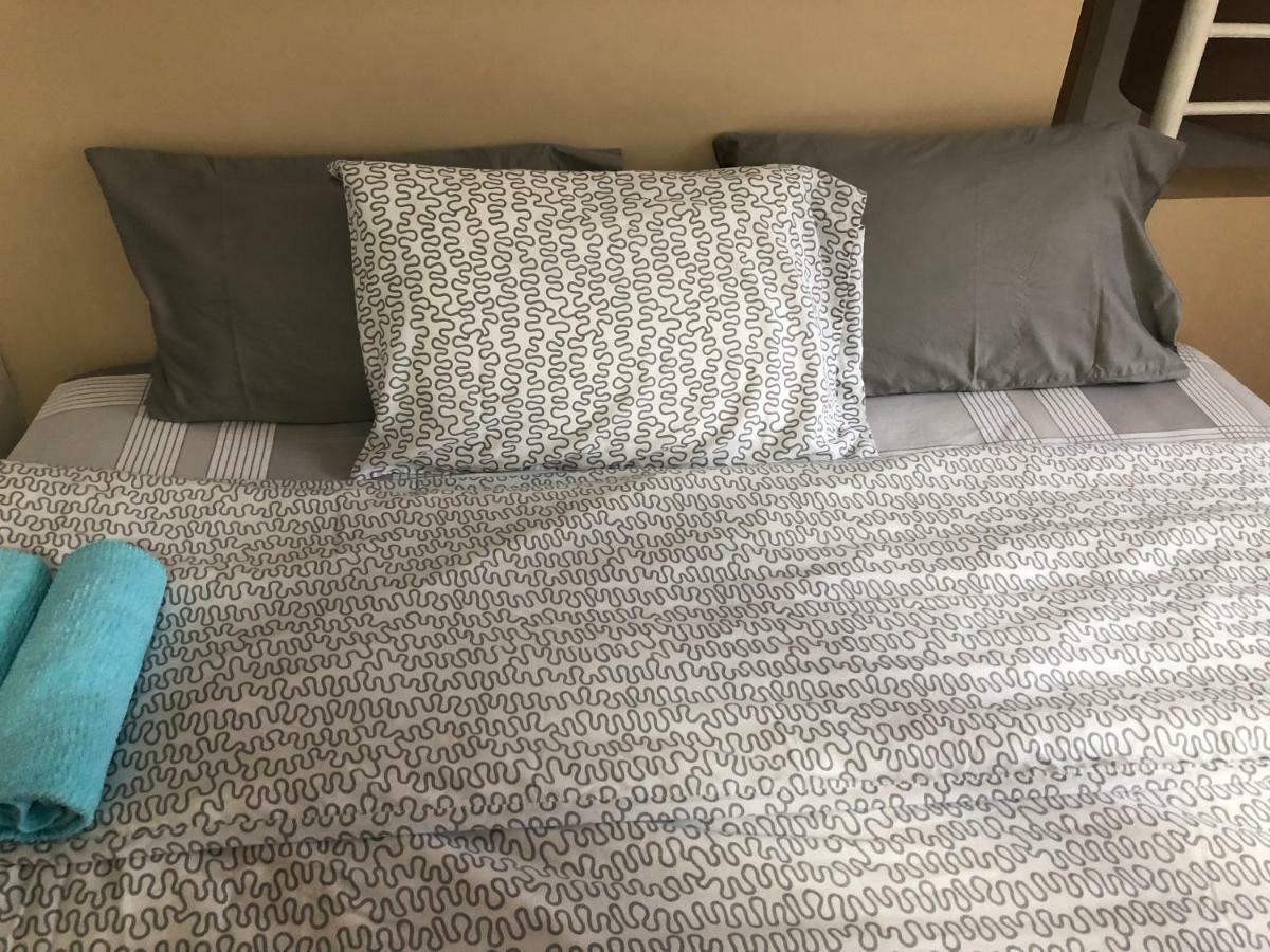 Loft Condo Beside Shangri-La Fort マニラ市 エクステリア 写真