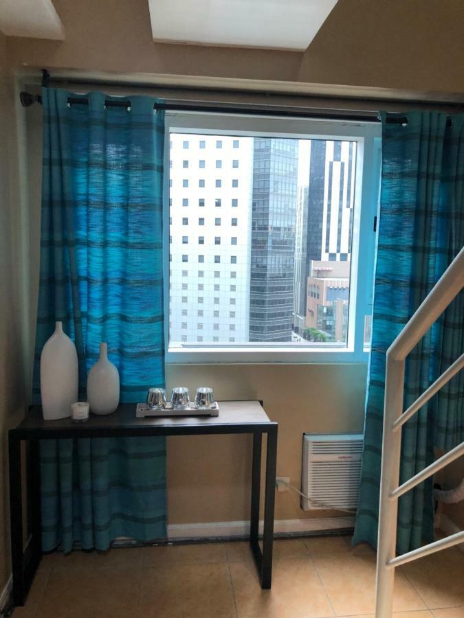 Loft Condo Beside Shangri-La Fort マニラ市 エクステリア 写真